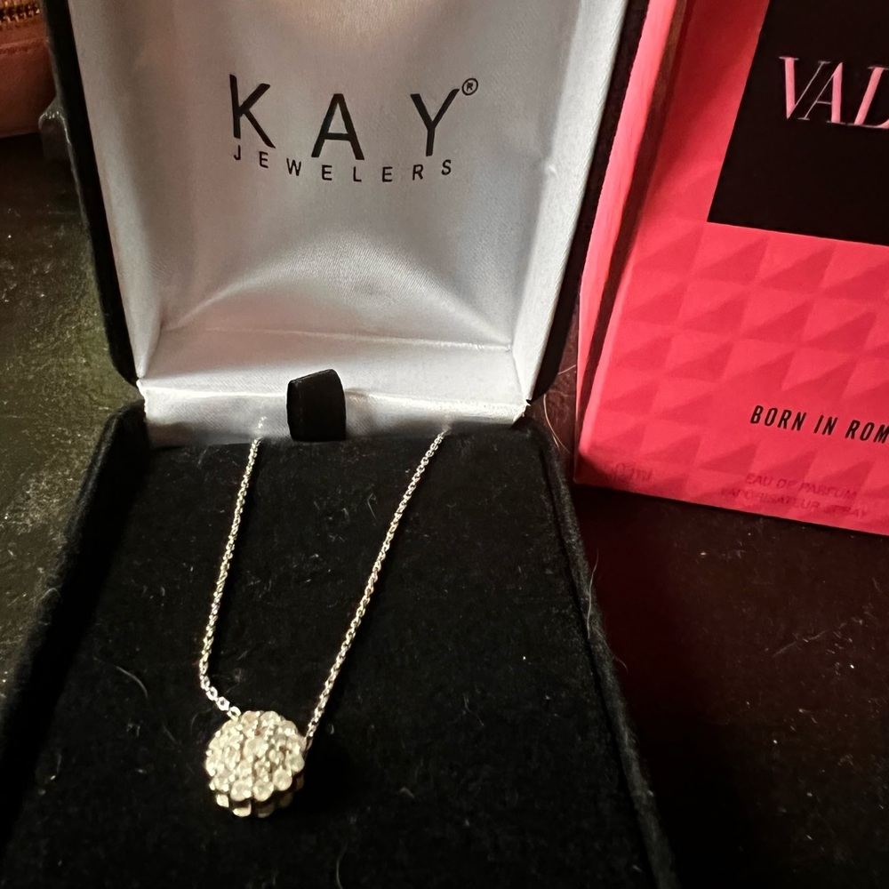 18” Kay jewelers necklace